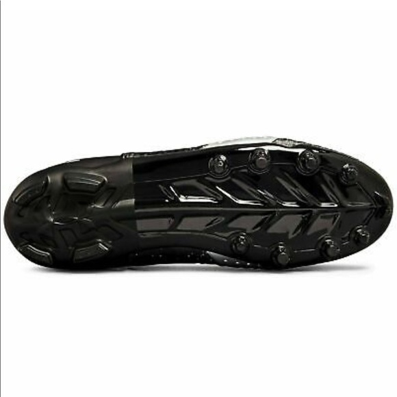 Cam Newton Football Cleats - Picture 4 of 7